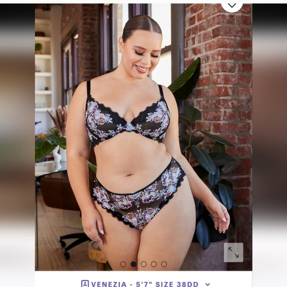 NWOT SAVAGE X FENTY 44E BRA AND 1X PANTY SET - Picture 1 of 6